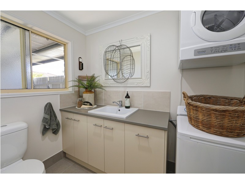 2 Camilleri Ct, Elliott Heads QLD 4670