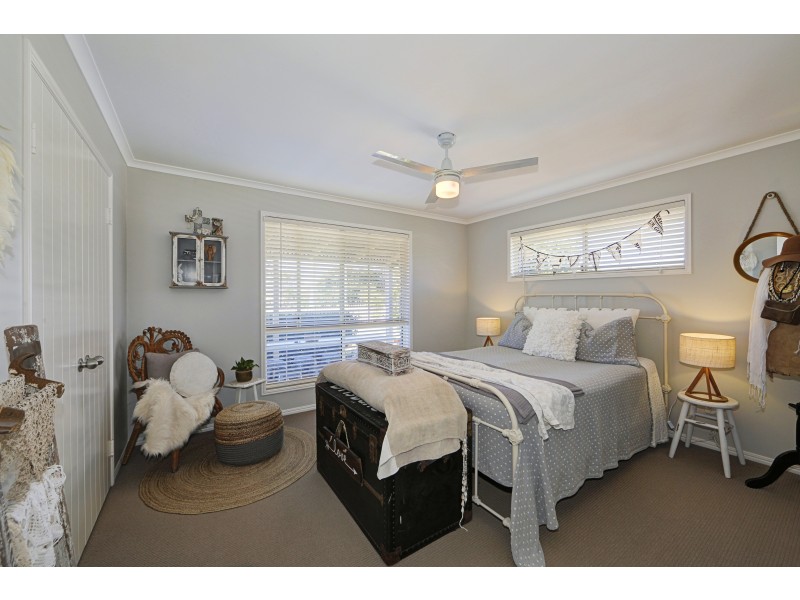 2 Camilleri Ct, Elliott Heads QLD 4670