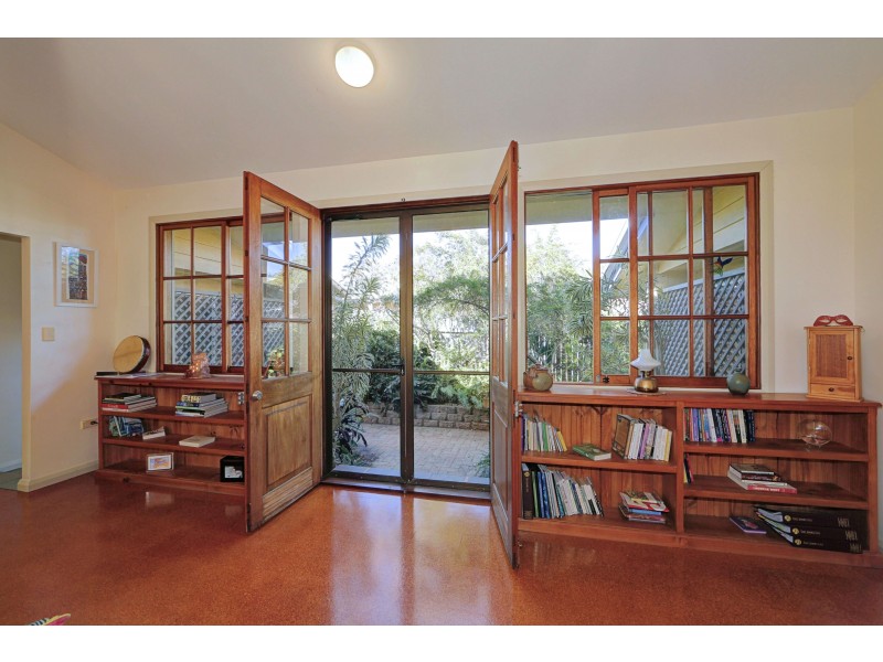 4 Redman Ct, Bargara QLD 4670