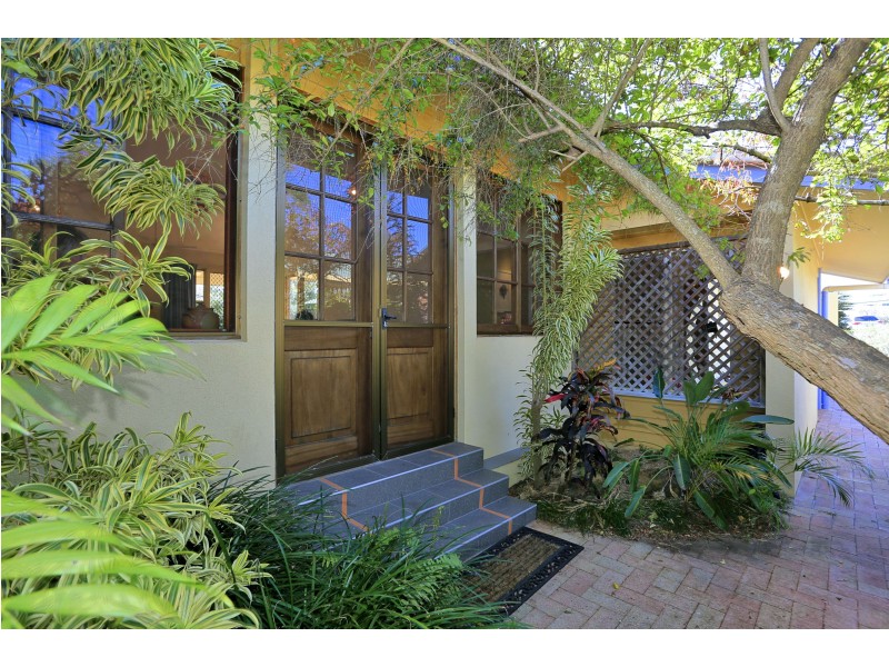 4 Redman Ct, Bargara QLD 4670