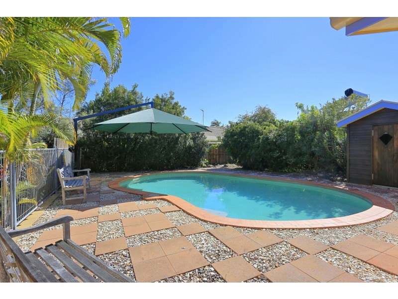 4 Redman Ct, Bargara QLD 4670