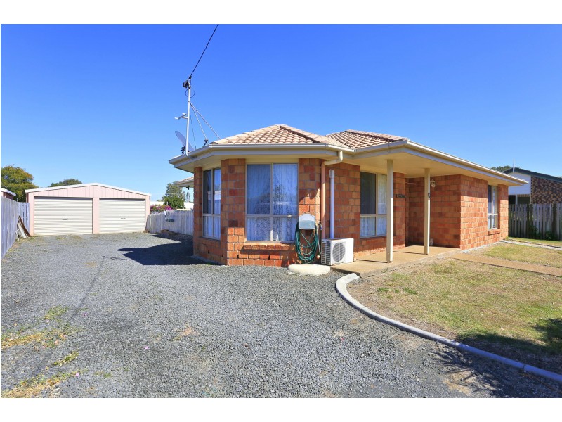 51 Shell St, Burnett Heads QLD 4670