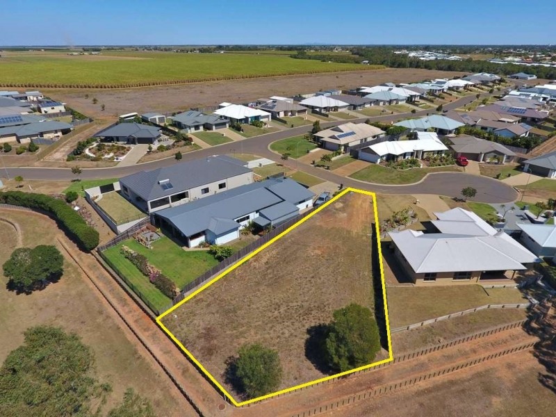 6 Sweetwater Ct, Ashfield QLD 4670