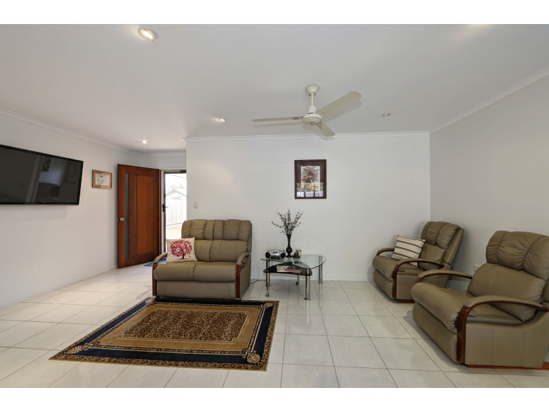 3/6 Theodore St, Svensson Heights QLD 4670