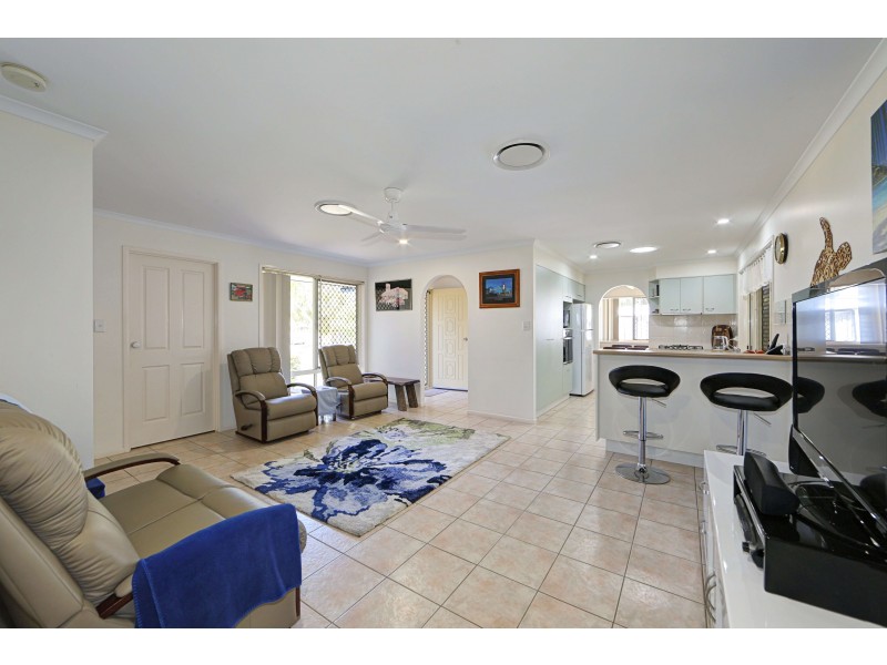 4 Solander St, Bargara QLD 4670