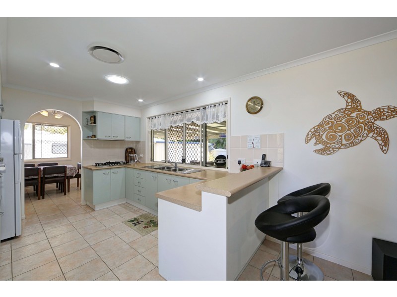 4 Solander St, Bargara QLD 4670
