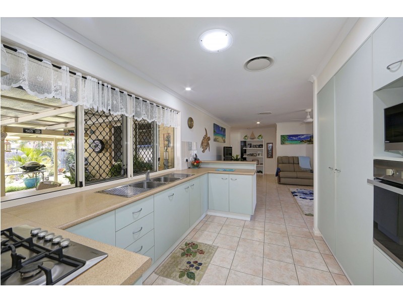 4 Solander St, Bargara QLD 4670