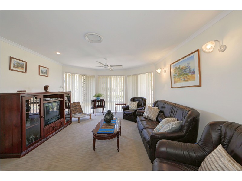 4 Solander St, Bargara QLD 4670