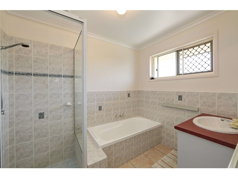 4 Solander St, Bargara QLD 4670