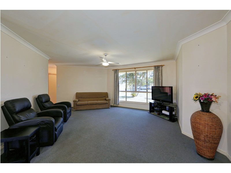 37 Spinnaker Bvd, Innes Park QLD 4670