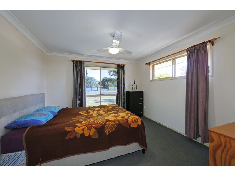 37 Spinnaker Bvd, Innes Park QLD 4670