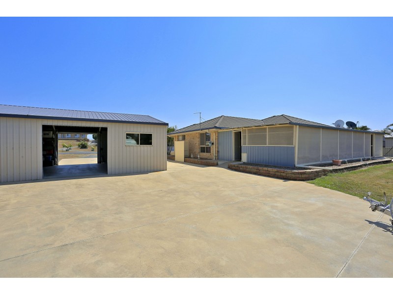 37 Spinnaker Bvd, Innes Park QLD 4670