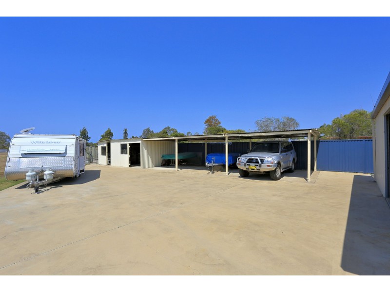 37 Spinnaker Bvd, Innes Park QLD 4670