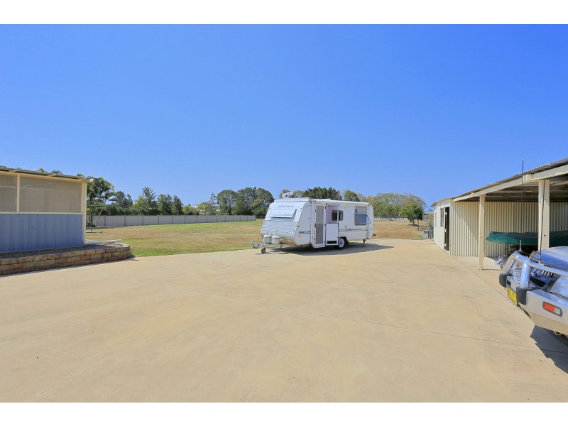 37 Spinnaker Bvd, Innes Park QLD 4670