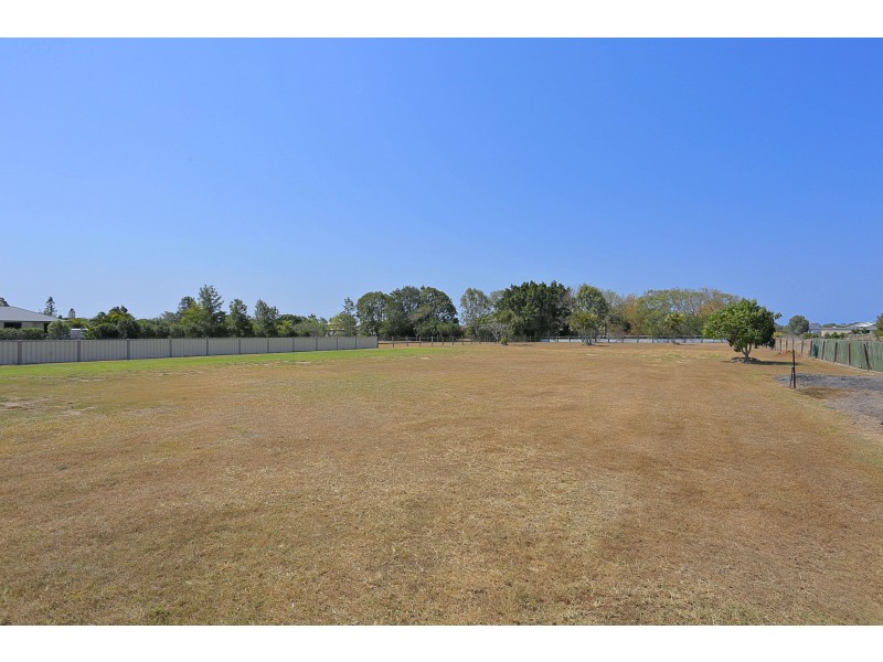 37 Spinnaker Bvd, Innes Park QLD 4670