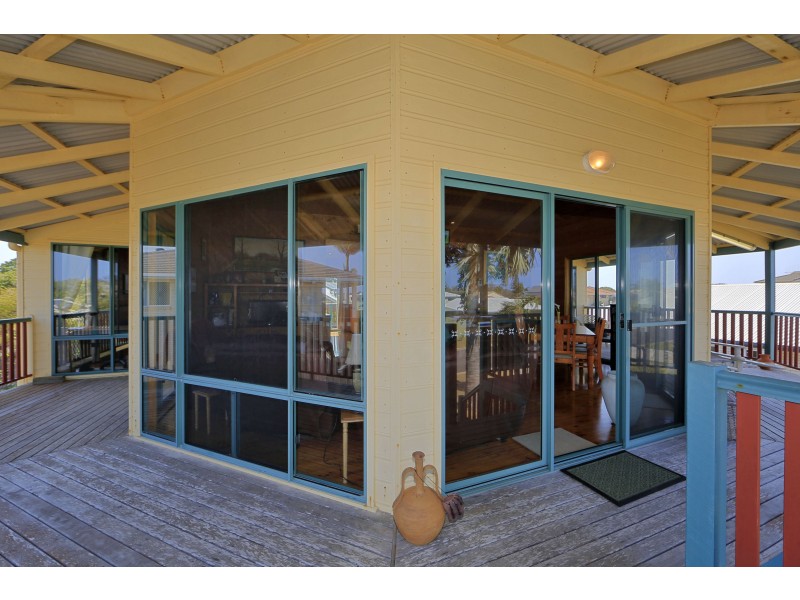 28 Oceanview St, Bargara QLD 4670