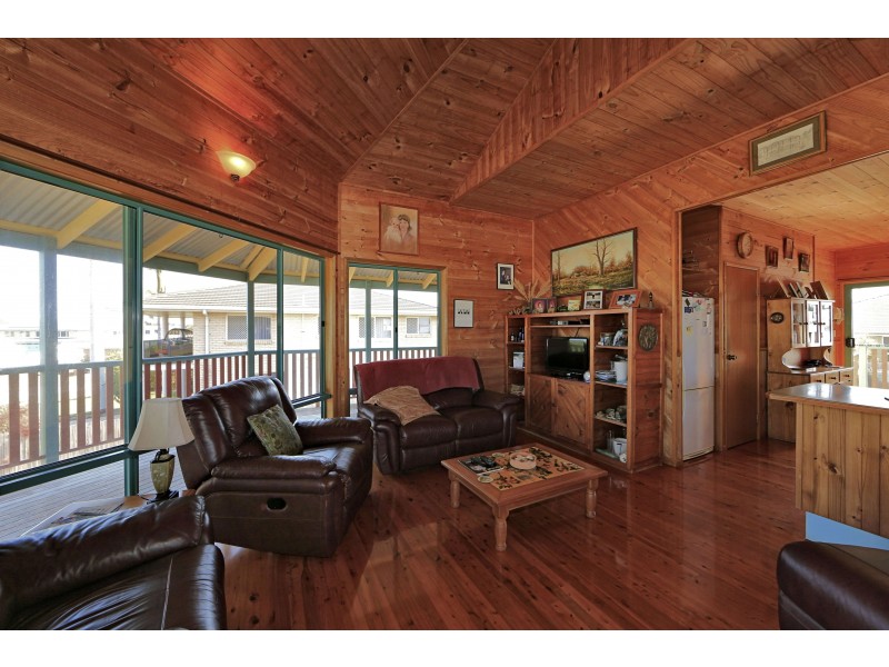 28 Oceanview St, Bargara QLD 4670