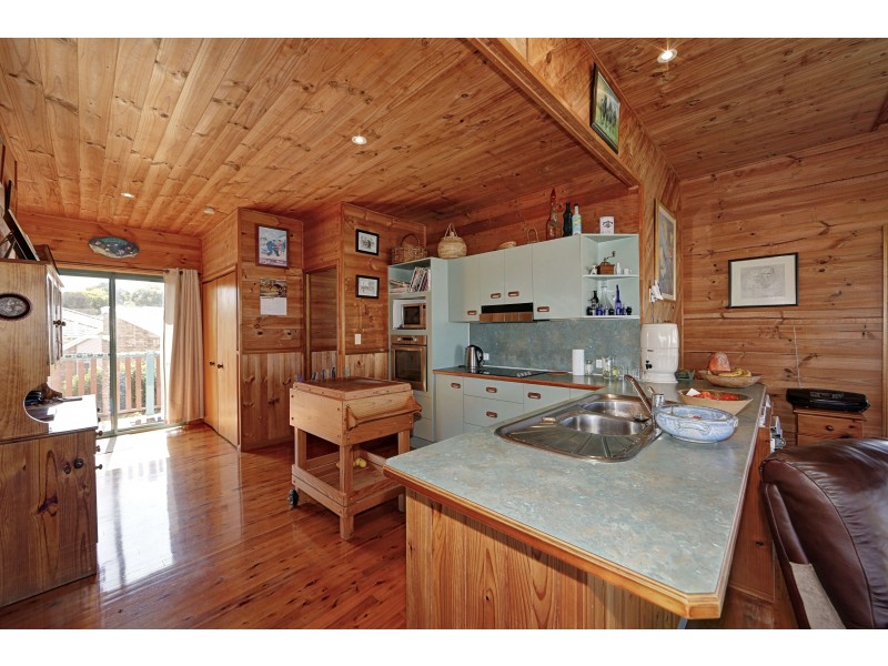 28 Oceanview St, Bargara QLD 4670