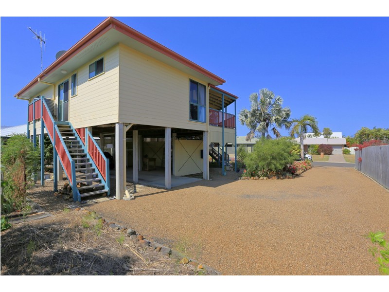 28 Oceanview St, Bargara QLD 4670