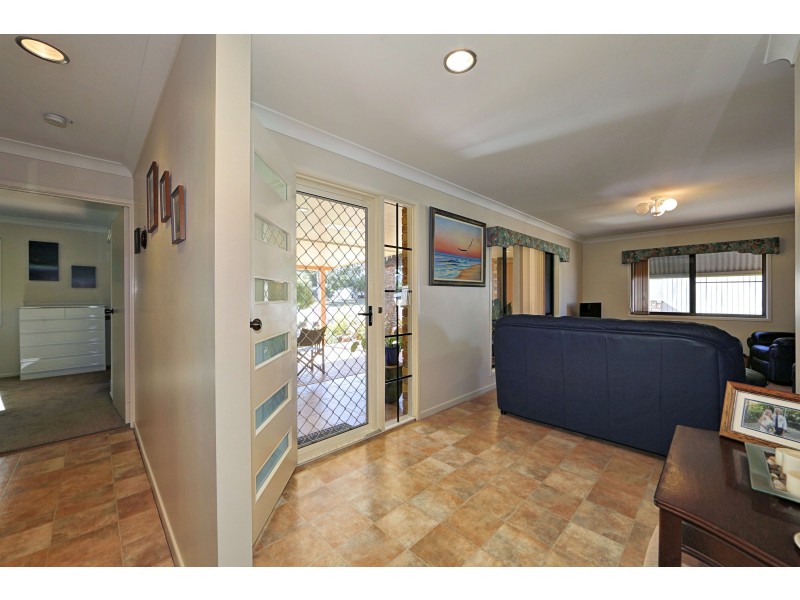 11 Bussey St, Bargara QLD 4670
