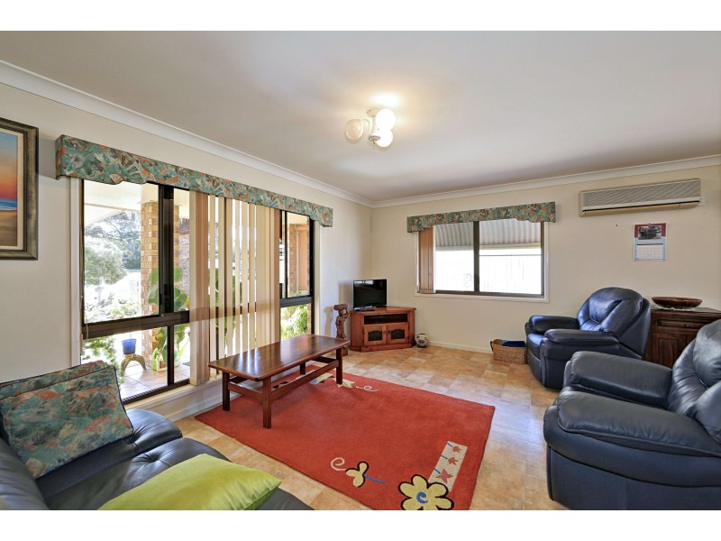 11 Bussey St, Bargara QLD 4670