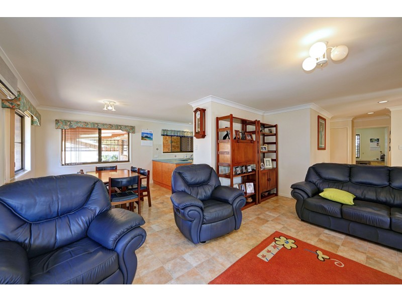 11 Bussey St, Bargara QLD 4670