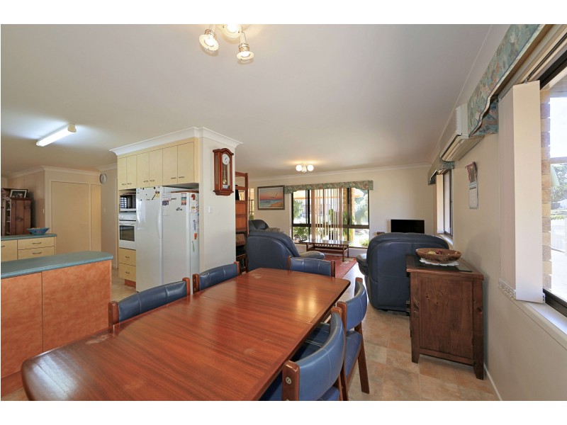 11 Bussey St, Bargara QLD 4670