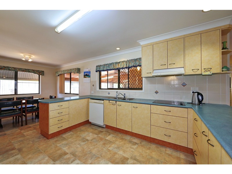 11 Bussey St, Bargara QLD 4670