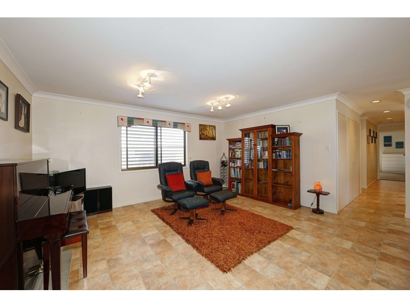 11 Bussey St, Bargara QLD 4670