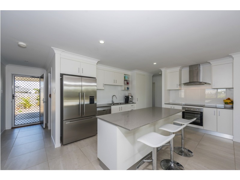 5 Bunker Ct, Bargara QLD 4670