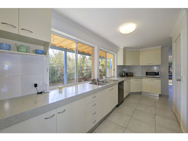 12 Oceanview St, Bargara QLD 4670