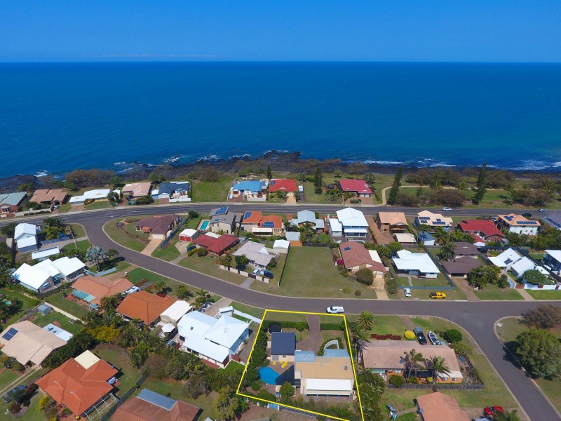 12 Oceanview St, Bargara QLD 4670