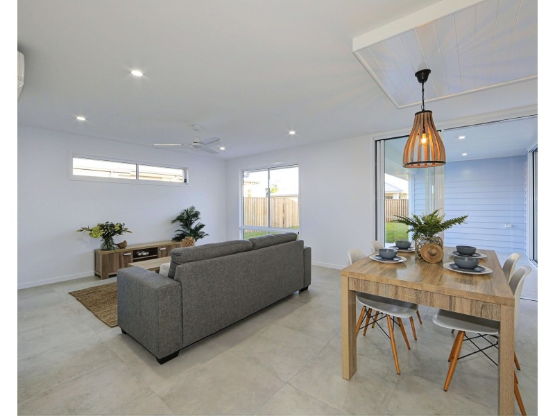 4 Beachside Circuit, Bargara QLD 4670