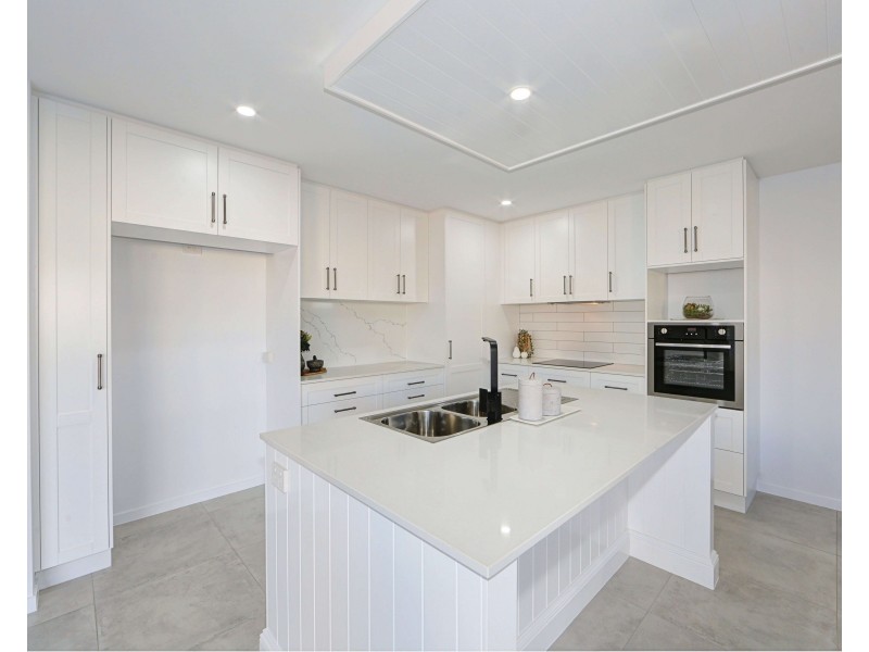 4 Beachside Circuit, Bargara QLD 4670