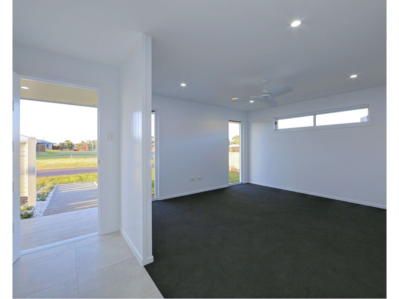 4 Beachside Circuit, Bargara QLD 4670