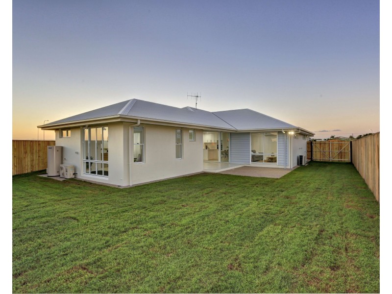 4 Beachside Circuit, Bargara QLD 4670