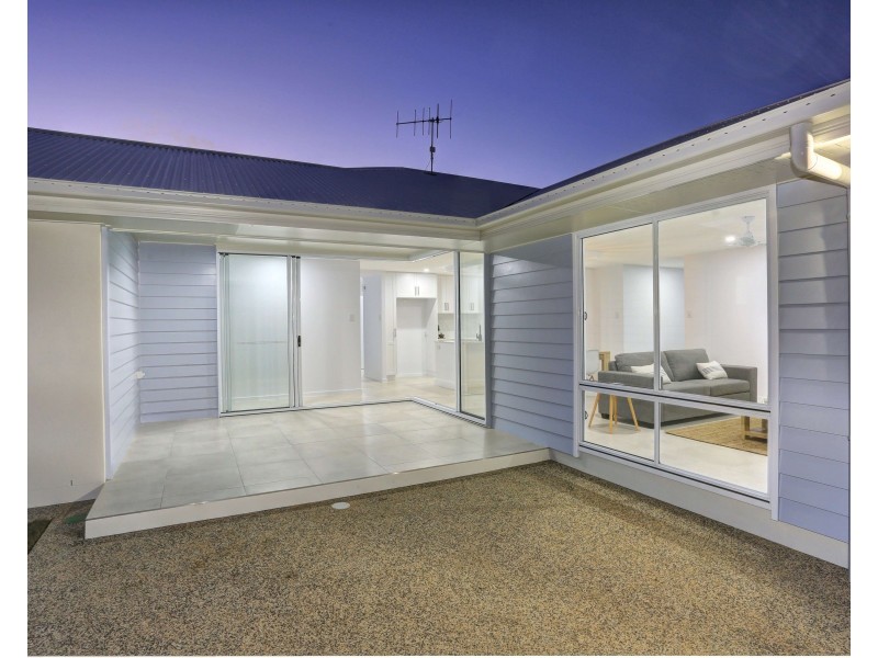 4 Beachside Circuit, Bargara QLD 4670