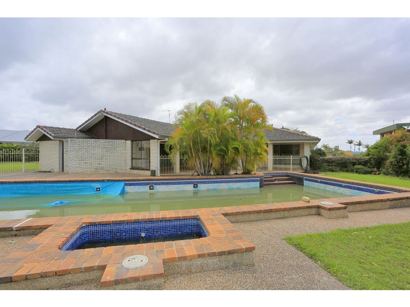 34 Takalvan St, Svensson Heights QLD 4670