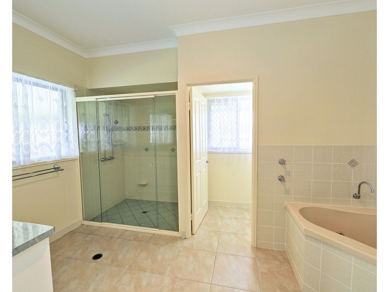 12 Kathleen Dr, Innes Park QLD 4670