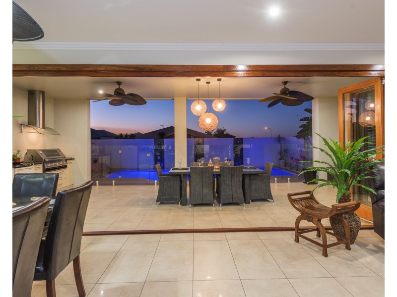 2 Panoramic Way, Bargara QLD 4670