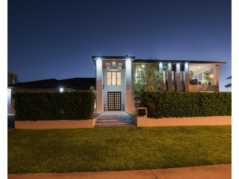2 Panoramic Way, Bargara QLD 4670