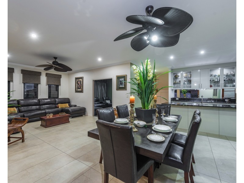 2 Panoramic Way, Bargara QLD 4670
