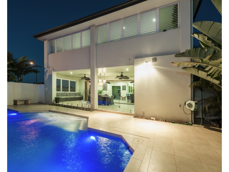 2 Panoramic Way, Bargara QLD 4670