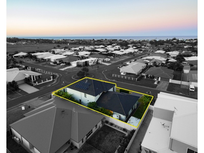 2 Panoramic Way, Bargara QLD 4670
