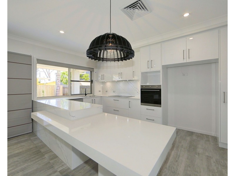 1/4 Anchorage Court, Bargara QLD 4670