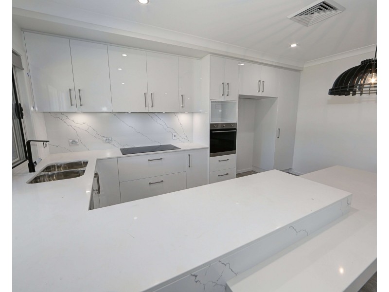 1/4 Anchorage Court, Bargara QLD 4670