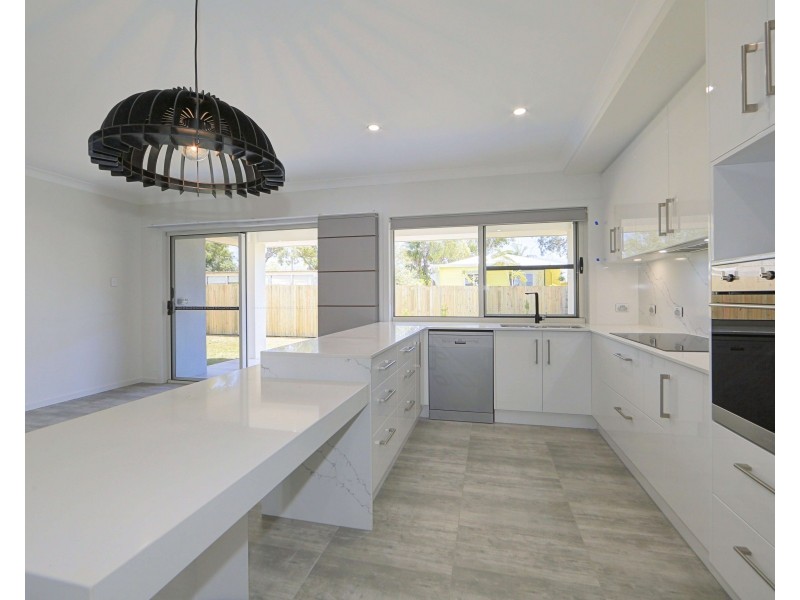 1/4 Anchorage Court, Bargara QLD 4670