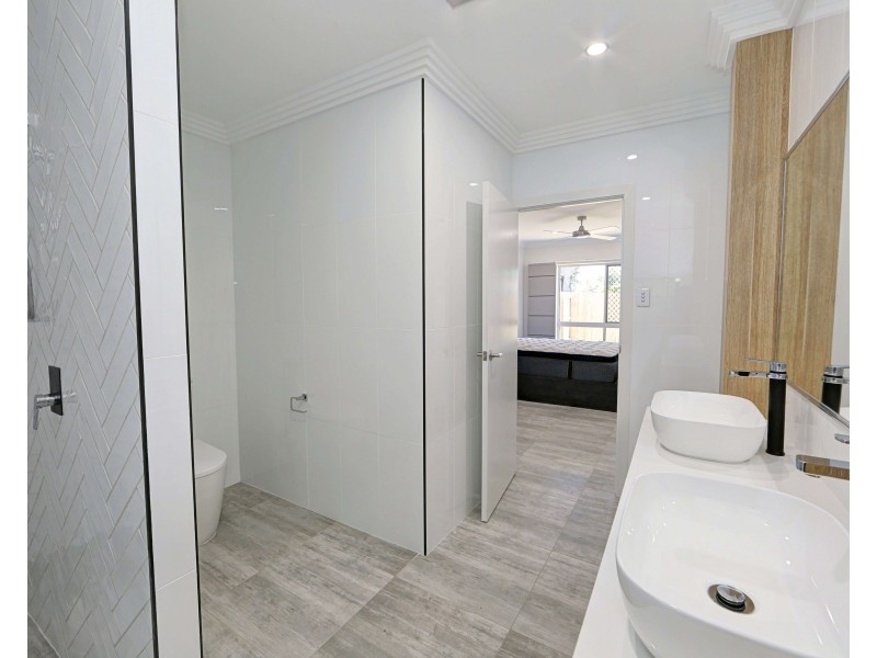 1/4 Anchorage Court, Bargara QLD 4670