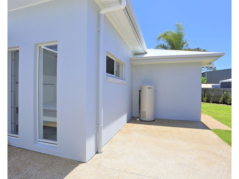 1/4 Anchorage Court, Bargara QLD 4670