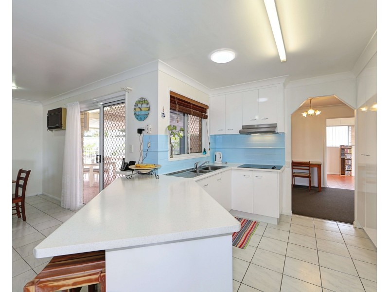 11 Amaroo Cres, Innes Park QLD 4670